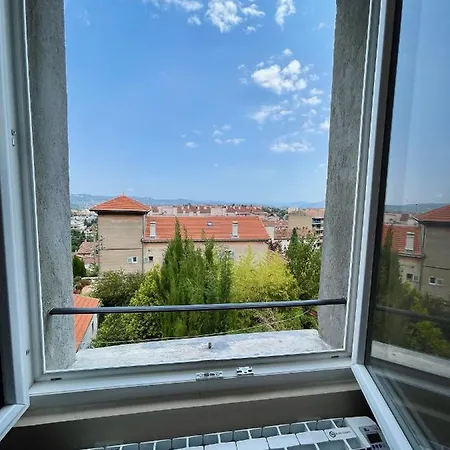 Detente Parfumee, Capitale Du Parfum Apartment