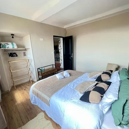 Detente Parfumee, Capitale Du Parfum Apartment