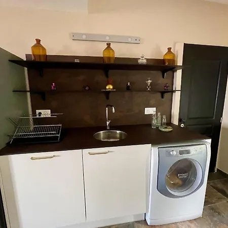 Detente Parfumee, Capitale Du Parfum Apartment