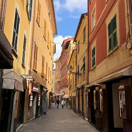 Detente Parfumee, Capitale Du Parfum Grasse